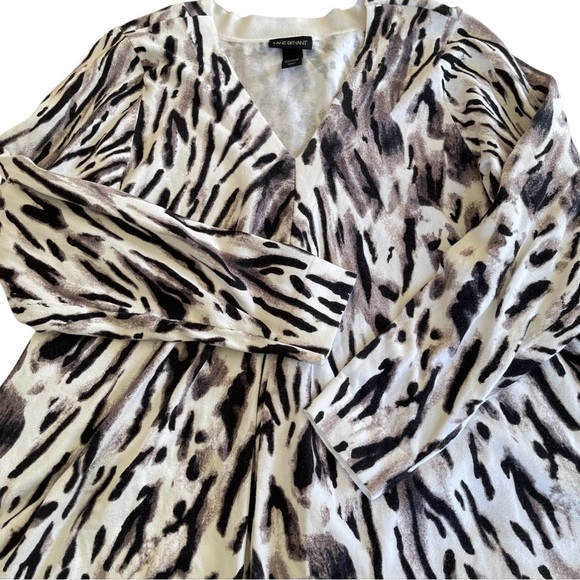 Lane Bryant Animal Print V-Neck Blouse Low High Long Sleeve Cotton Knit Sz 22/24 - Picture 5 of 8